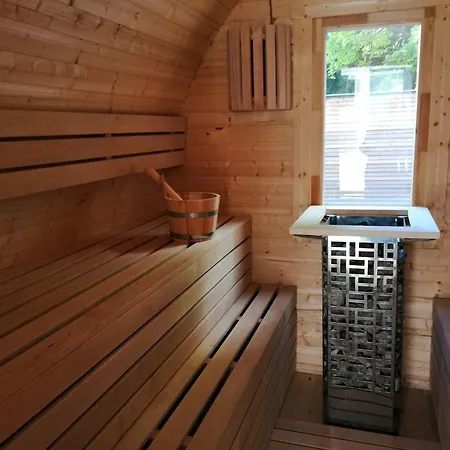 Familienwohnung Sonnenschein Mit Hallenbad, Sauna & Activcard Apartman *